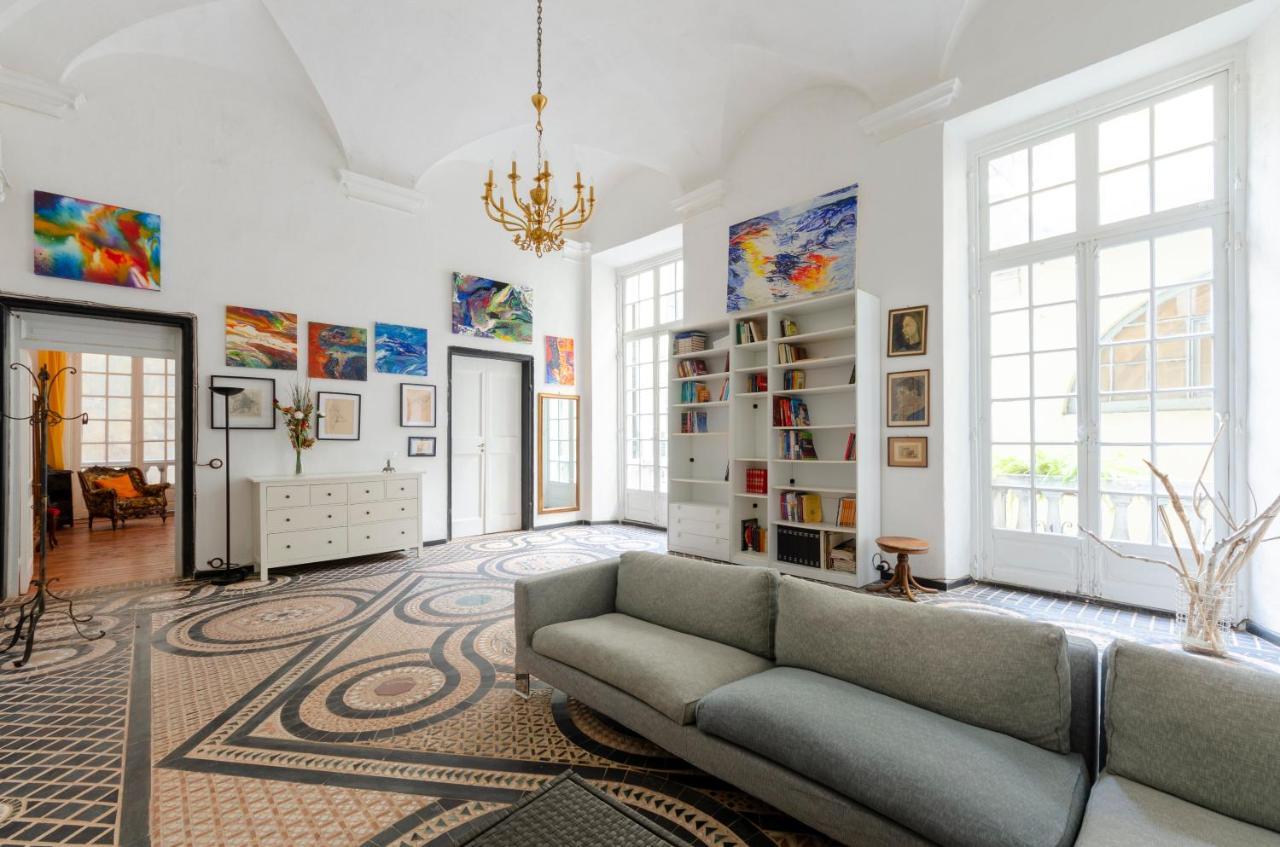 Altido Artistic Flat For 7 In Historic Centre