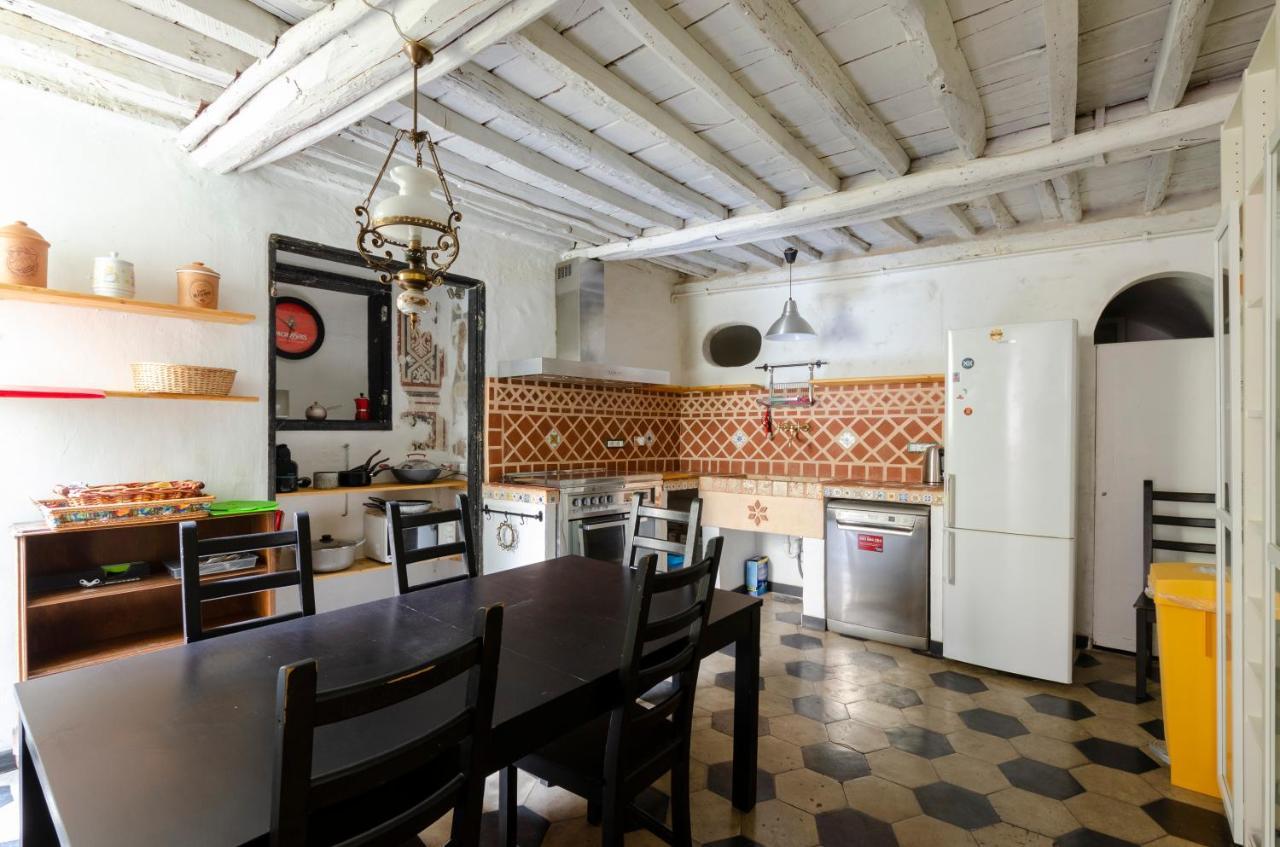 Altido Artistic Flat For 7 In Historic Centre *
