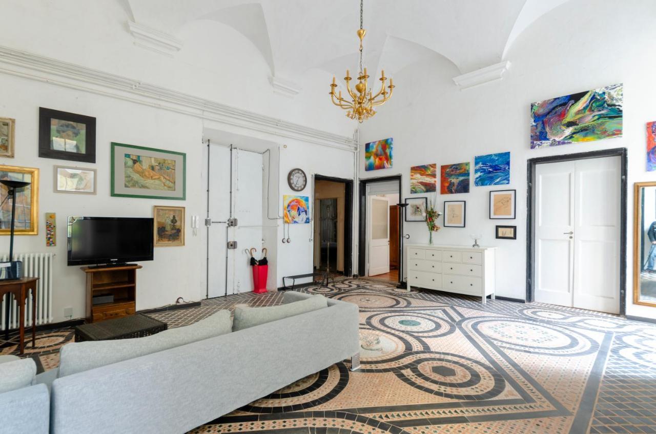 Altido Artistic Flat For 7 In Historic Centre